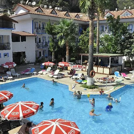 Akdeniz Hotel 3*